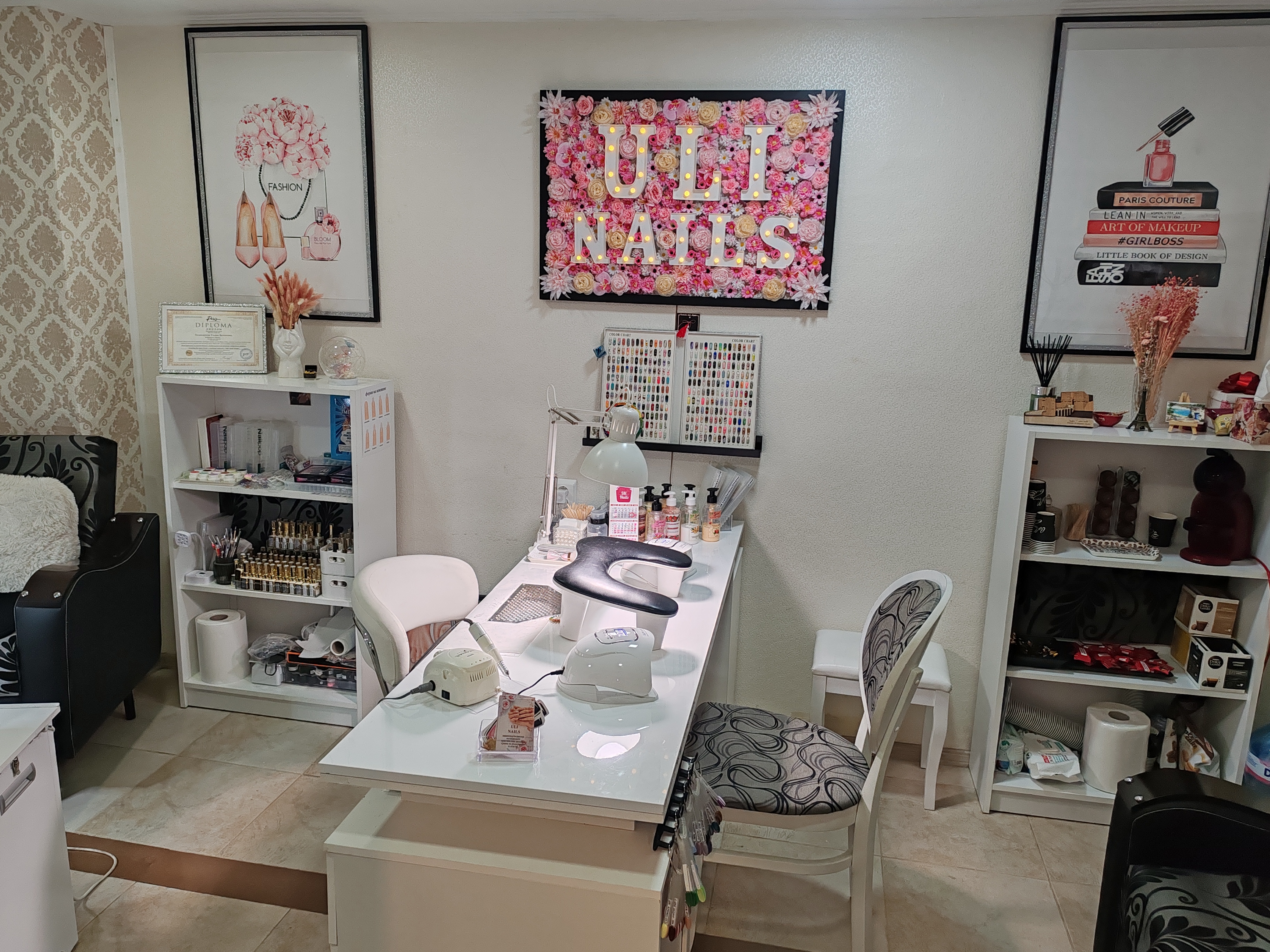 Uli Nails salon workspace